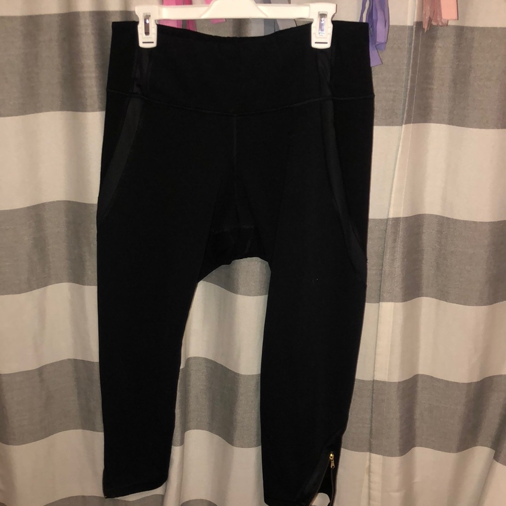 Old Navy Black zip leggings sz XL petite